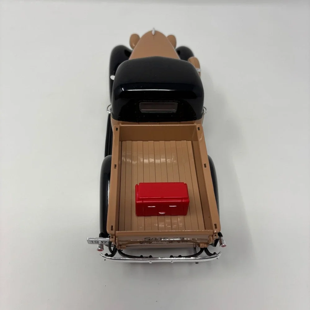 Snap-on Tools 1937 Studebaker Pickup Truck Crown Jewels Collection 1:24 Diecast